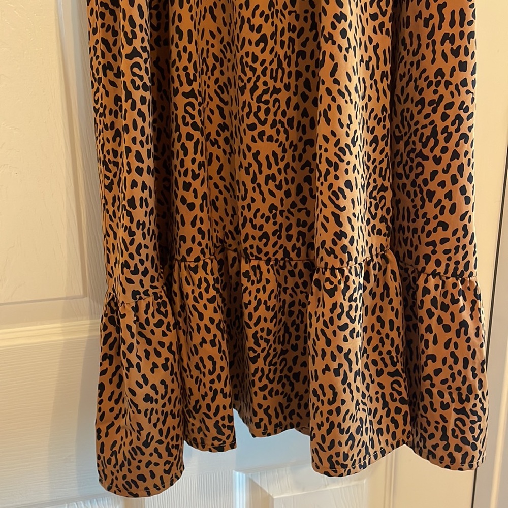 Leopard Dress - Picture 3 of 4